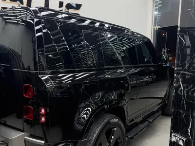 2025 لاند روفر ديفيندر اتش اس اي