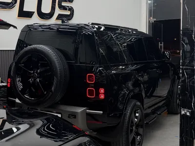 2025 لاند روفر ديفيندر اتش اس اي