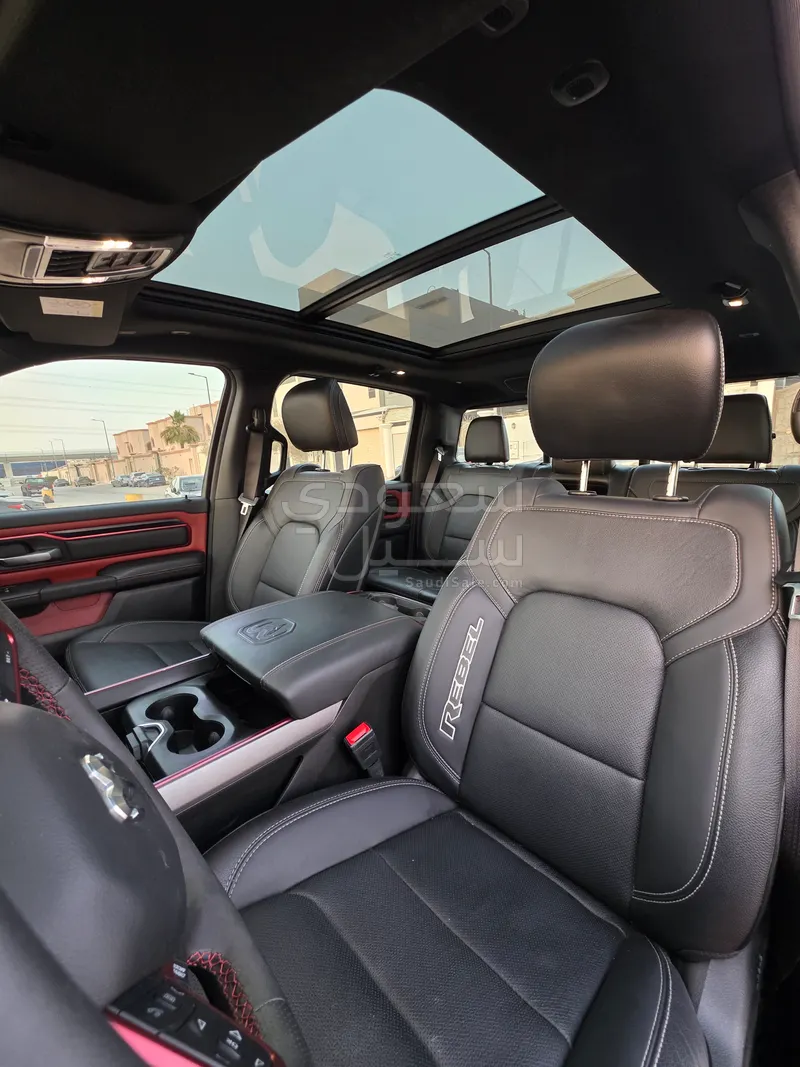 2025 دودج رام ريبل