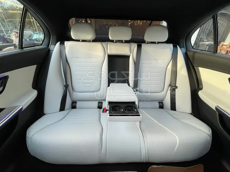 2026 مرسيدس - بنز سي 200