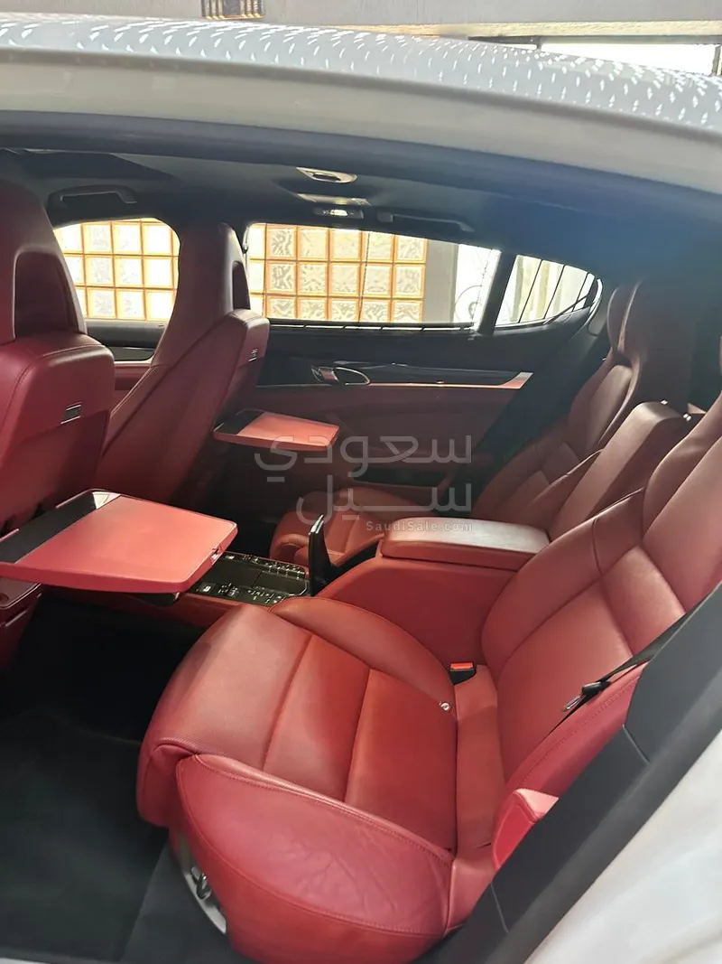 2014 بورش بانميرا 4 اس اكسيكيتف