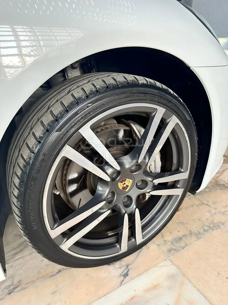 2014 بورش بانميرا 4 اس اكسيكيتف