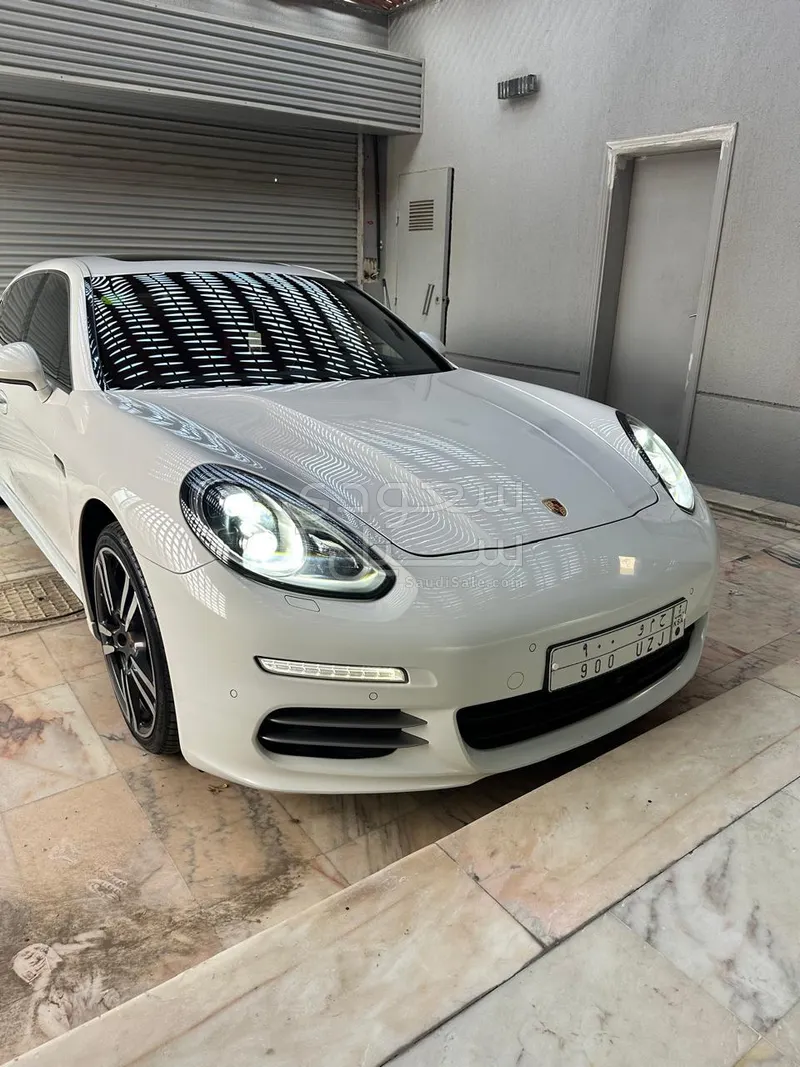 2014 بورش بانميرا 4 اس اكسيكيتف