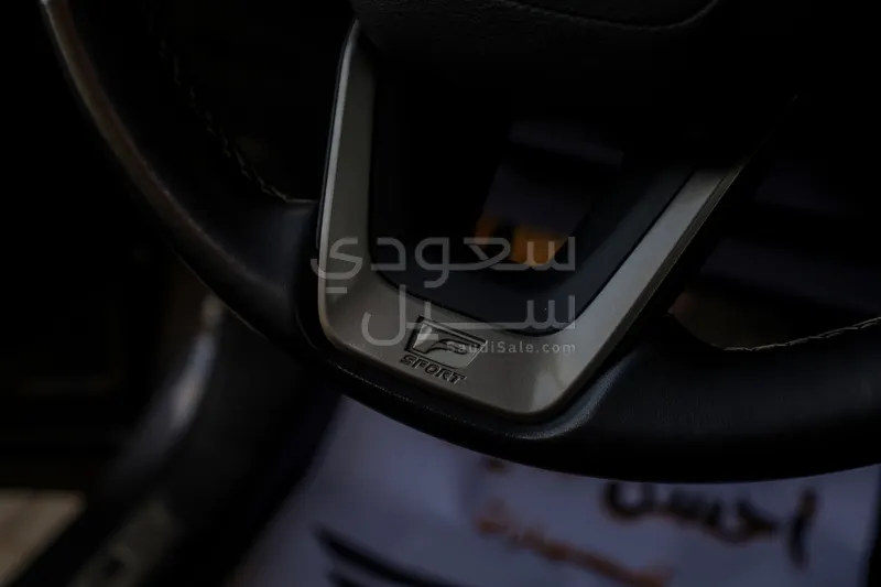 2023 لكزس أر إكس 350 إف