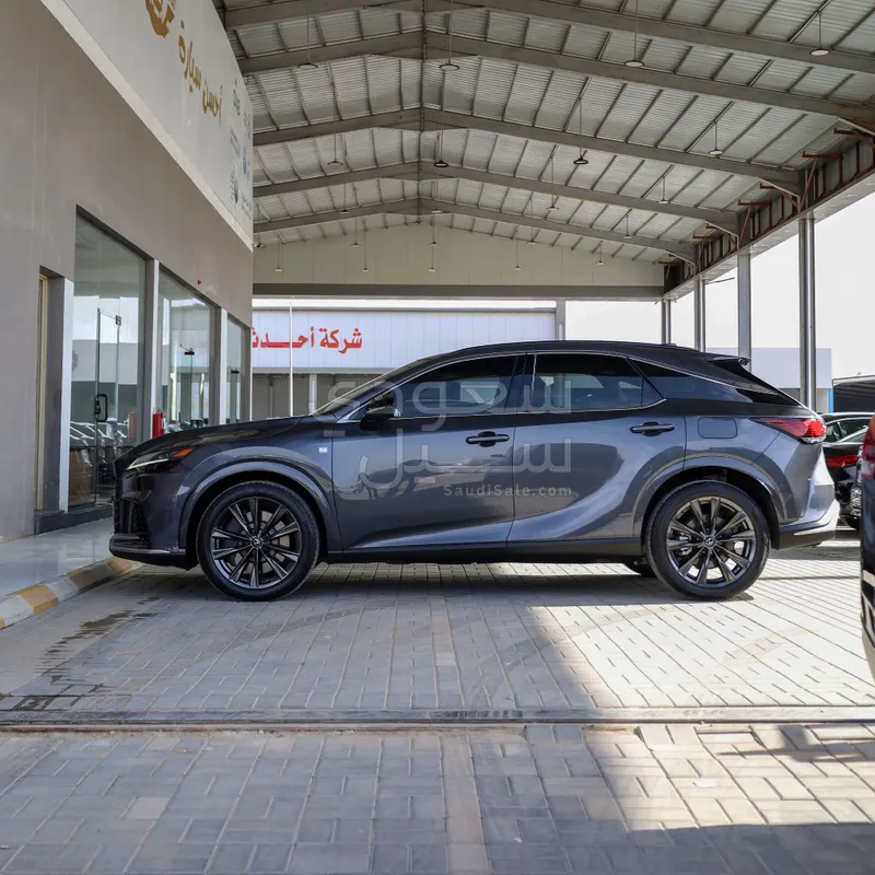 2023 لكزس أر إكس 350 إف