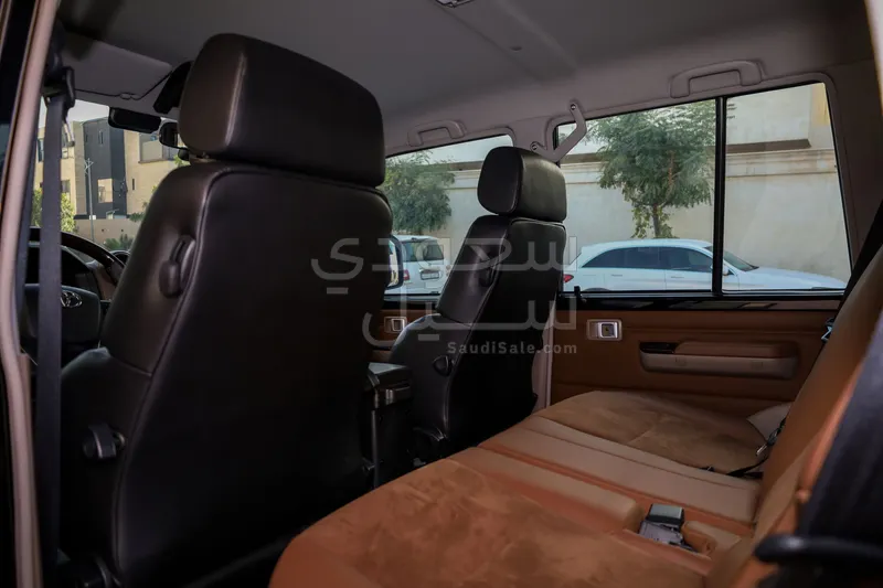 2025 تويوتا لاند كروزر ربع ال اكس