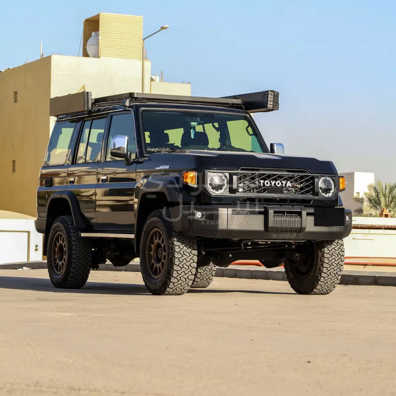 2025 تويوتا لاند كروزر ربع ال اكس