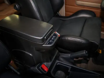 2025 تويوتا لاند كروزر ربع ال اكس