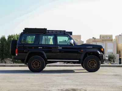 2025 تويوتا لاند كروزر ربع ال اكس