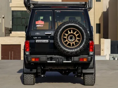 2025 تويوتا لاند كروزر ربع ال اكس