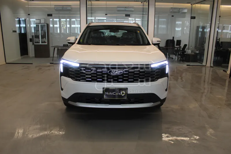 2026 فورد تيريتوري تيتانيوم بلس