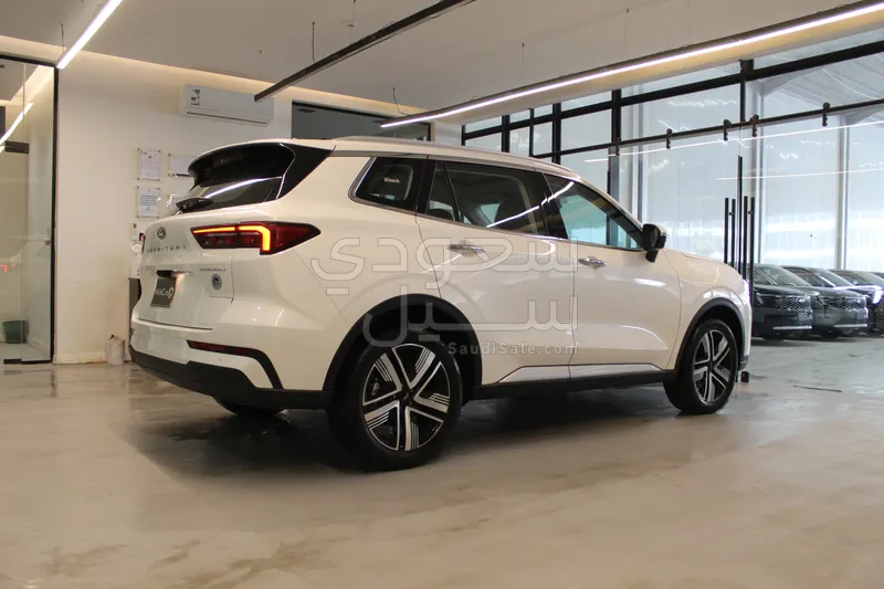 2026 فورد تيريتوري تيتانيوم بلس