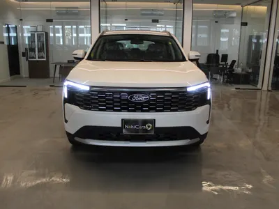 2026 فورد تيريتوري تيتانيوم بلس