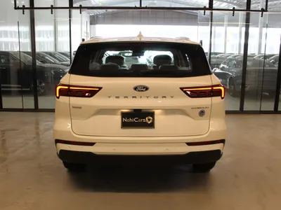 2026 فورد تيريتوري تيتانيوم بلس