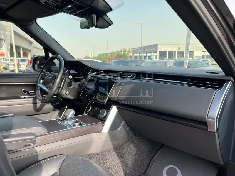 2022 لاند روفر رينج روفر اوتوبيوغرافي