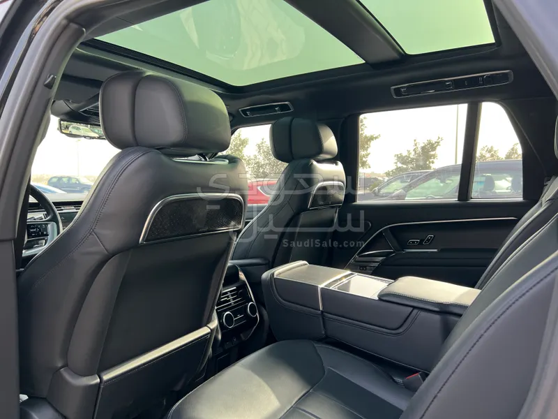 2022 لاند روفر رينج روفر اوتوبيوغرافي