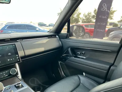 2022 لاند روفر رينج روفر اوتوبيوغرافي