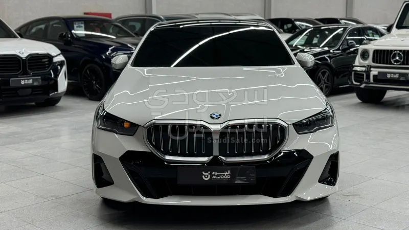 2024 بي ام دبليو الفئة الخامسة 520 أي
