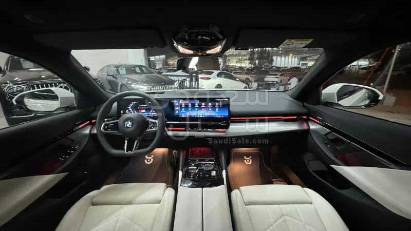 2024 بي ام دبليو الفئة الخامسة 520 أي