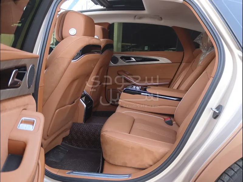 2021 Hongqi h9 Executive 3T Two Tone