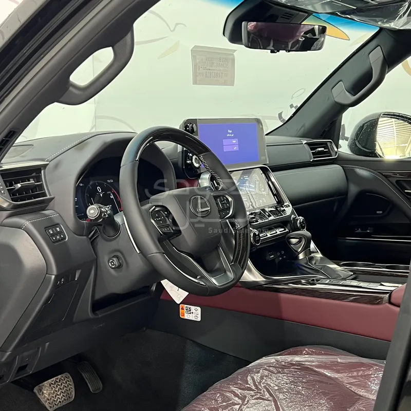 2026 لكزس إل إكس 600