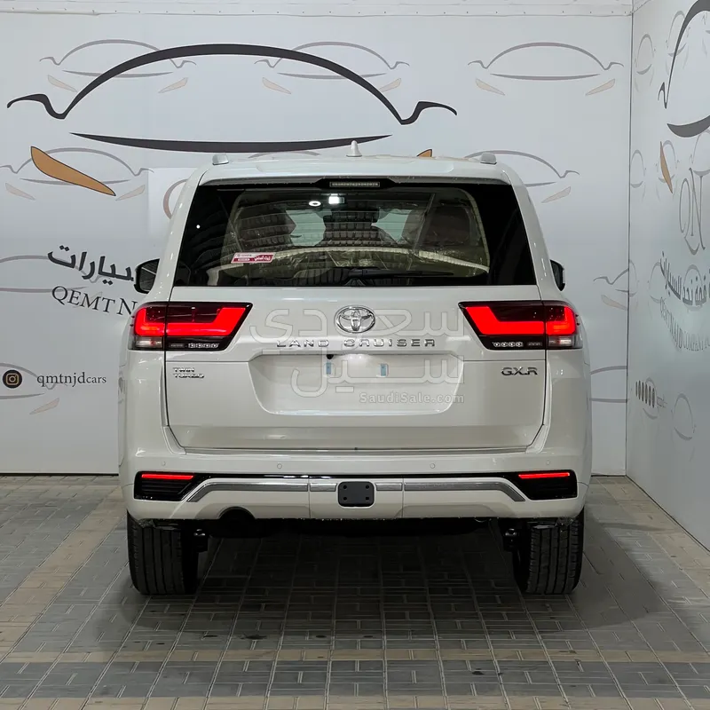 2026 تويوتا لاند كروزر جي اكس ار4