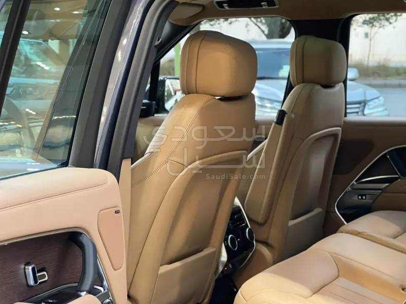 2025 لاند روفر رينج روفر فوج اس اي