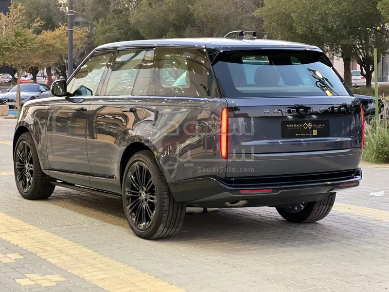 2025 لاند روفر رينج روفر فوج اس اي
