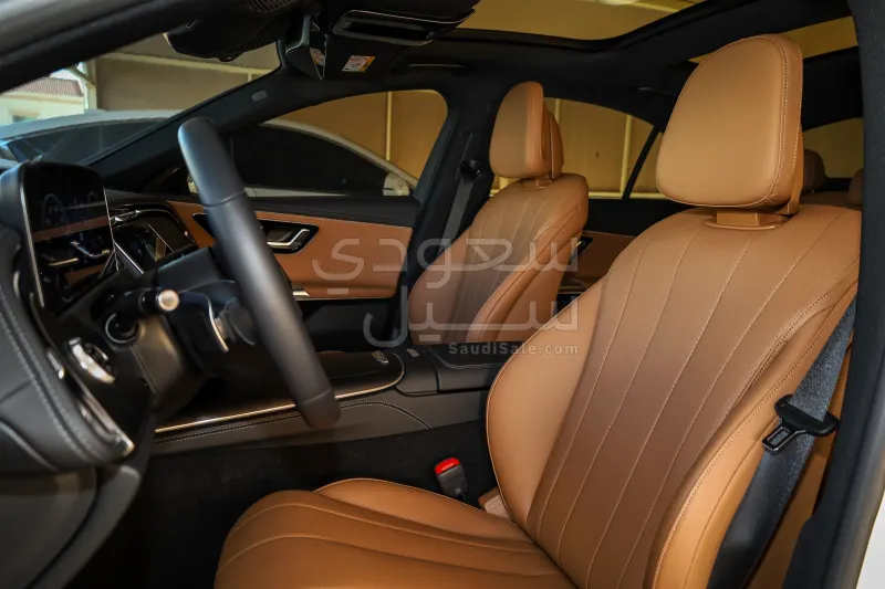 2025 مرسيدس - بنز إي 200