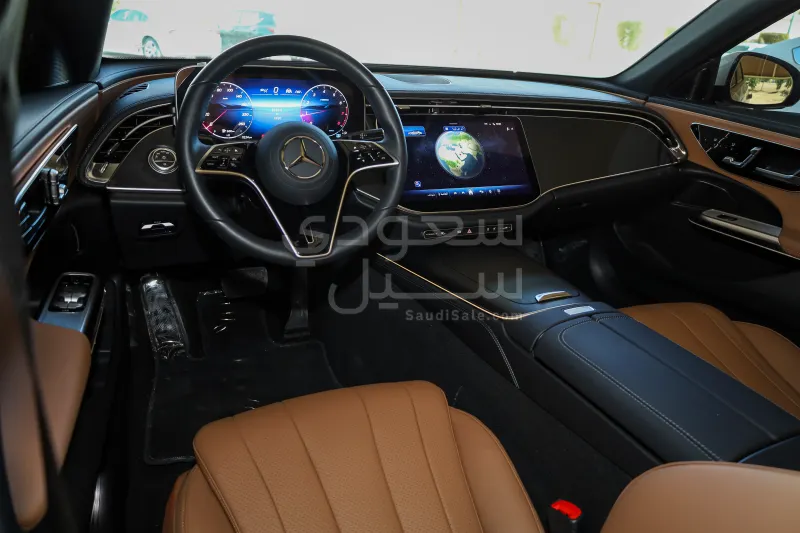 2025 مرسيدس - بنز إي 200