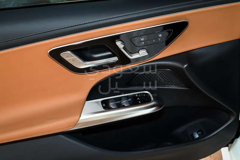 2025 مرسيدس - بنز إي 200