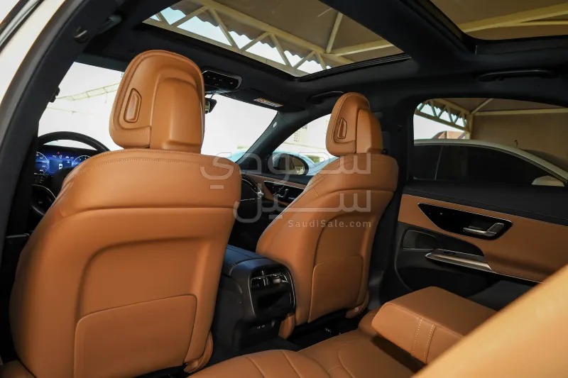 2025 مرسيدس - بنز إي 200