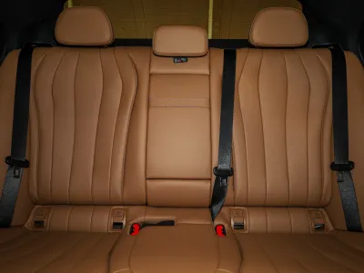 2025 مرسيدس - بنز إي 200