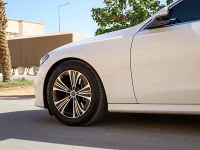 2025 مرسيدس - بنز إي 200