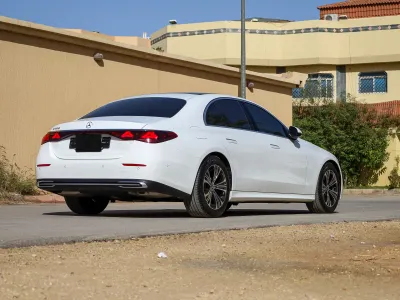 2025 مرسيدس - بنز إي 200