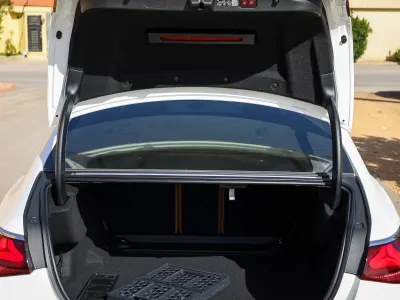 2025 مرسيدس - بنز إي 200