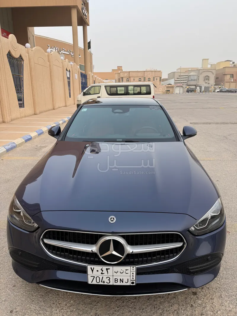 2025 مرسيدس - بنز سي 300
