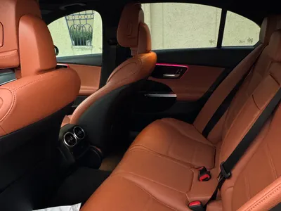 2025 مرسيدس - بنز سي 300