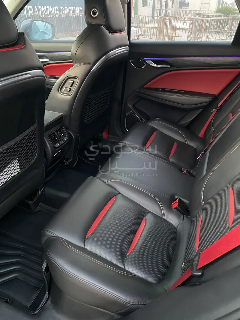 2022 جيلي توجيلا