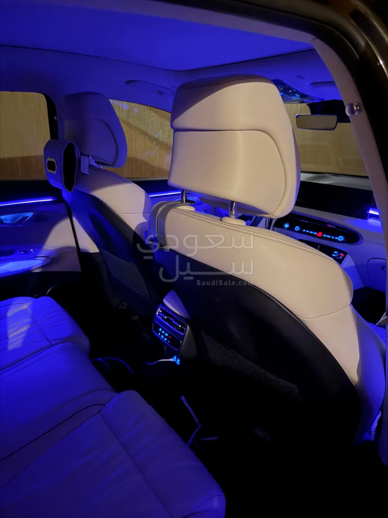 2025 جينيسيس جي في 70