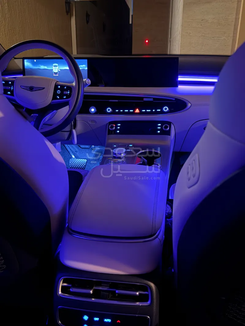 2025 جينيسيس جي في 70