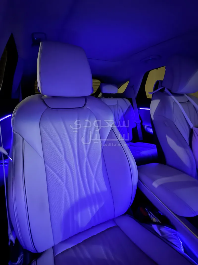 2025 جينيسيس جي في 70