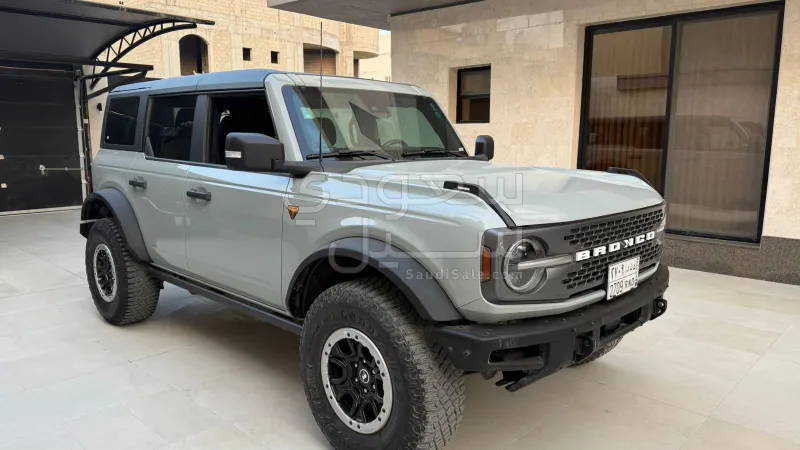 2022 فورد برونكو باد لاندس