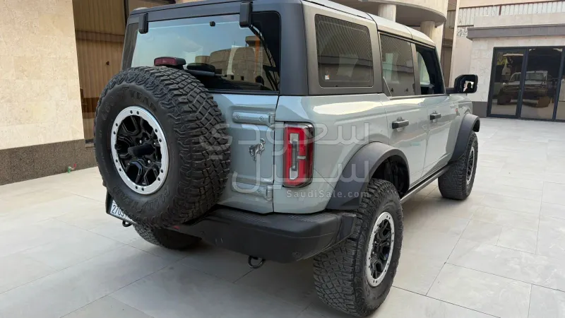 2022 فورد برونكو باد لاندس