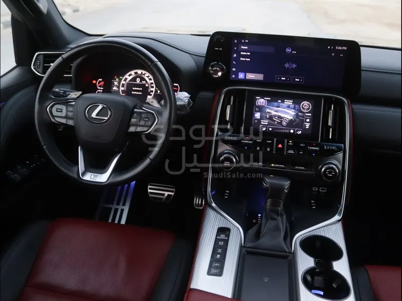 2023 لكزس إل إكس 600 إف