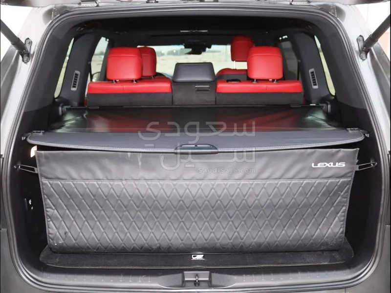 2023 لكزس إل إكس 600 إف