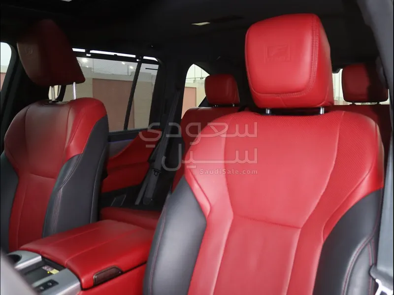 2023 لكزس إل إكس 600 إف