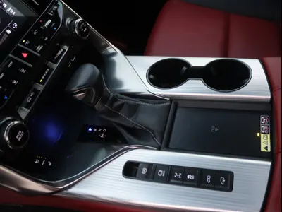 2023 لكزس إل إكس 600 إف