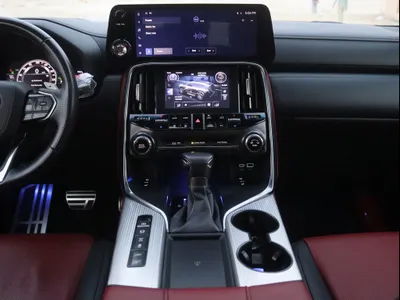 2023 لكزس إل إكس 600 إف