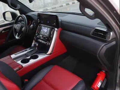 2023 لكزس إل إكس 600 إف